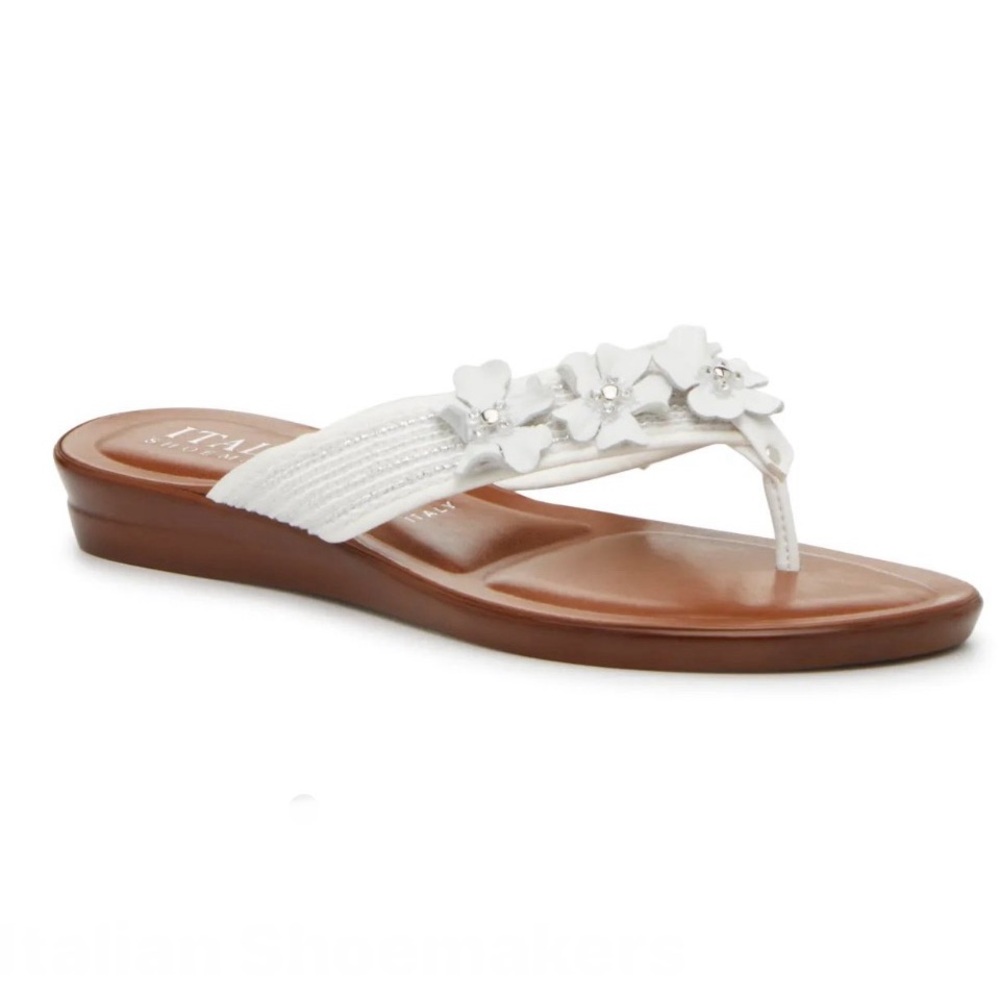 Chantol sandals from Italian Shoemakers
White Floral Thong Sandals - Picture 10 of 13